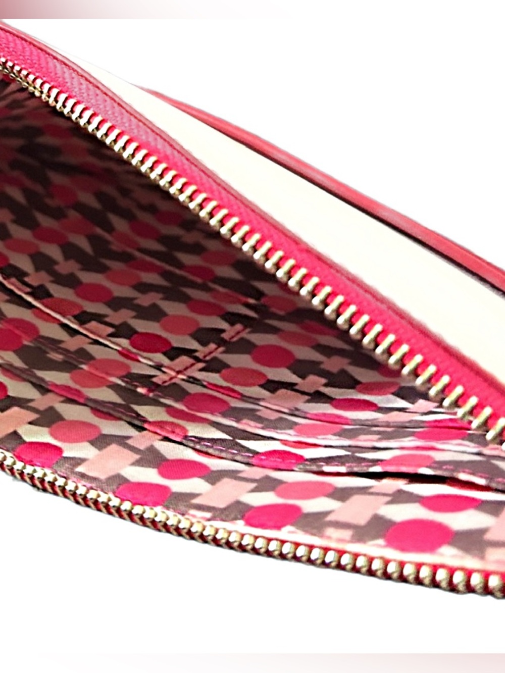 Vera Bradley Vibrant Pink , White and Red Leather Wristlet NWOT - Picture 3 of 9